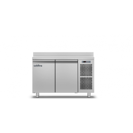 Tavolo refrigerato ventilato Master 600 2 porte Coldline mod. TA13/1MQ-710, -2°+8°C, plug-in, con alzatina, 130x60x95h cm